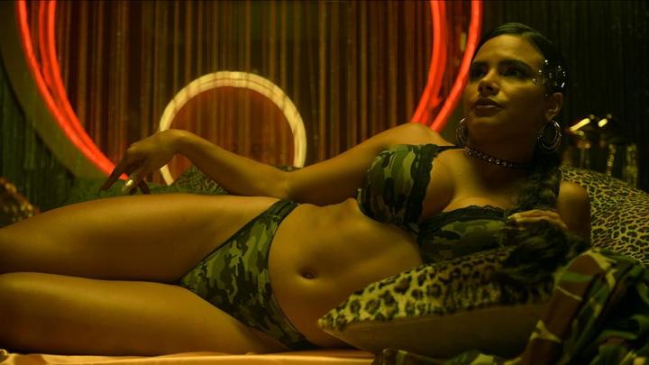 مسلسل السماء الحمراء موسم 2 الحلقة 7 مترجم للكبار فقط +18